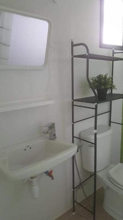 Oyo 75416 Rama3 Sunrise Hostel بانكوك المظهر الخارجي الصورة