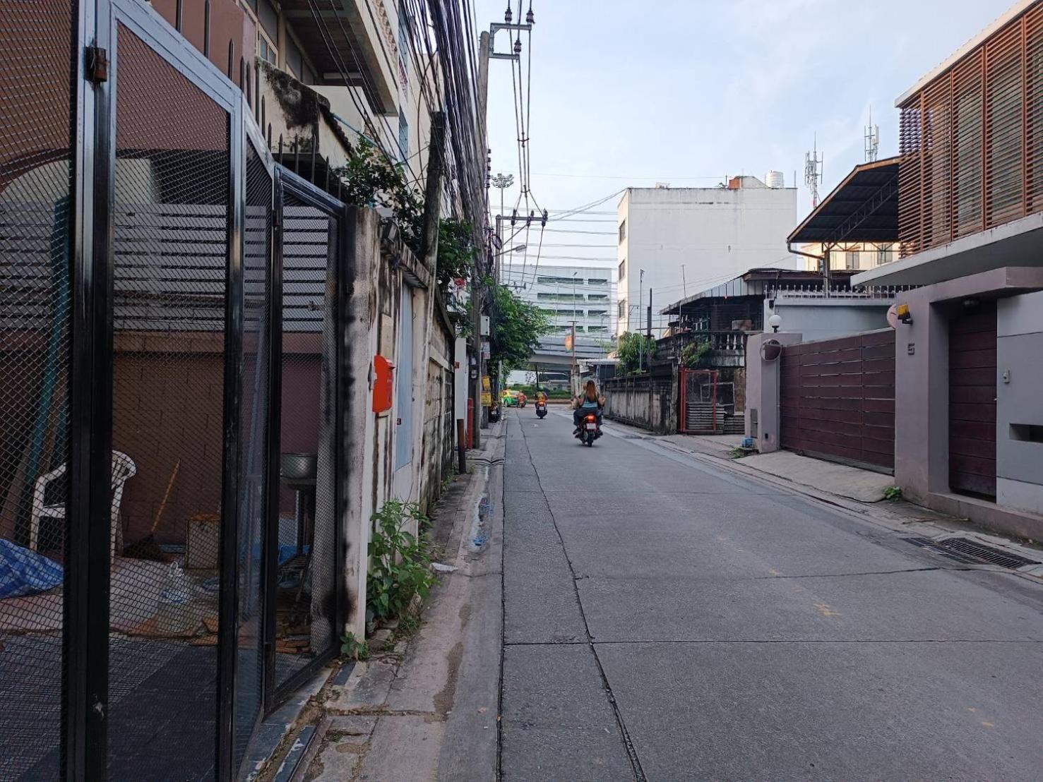 Oyo 75416 Rama3 Sunrise Hostel بانكوك المظهر الخارجي الصورة